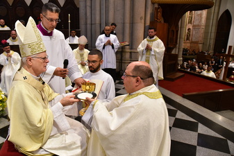 10 ordenacao sacerdotal arquidiocesana051 foto Luciney Martins