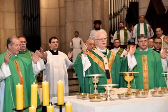 Missa de Posse no Ofício dos novos Bispos Auxiliares - Foto 4229