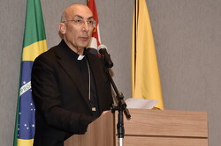 18 cardeal baldassare reina pastoal familiar026