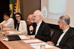 18 cardeal baldassare reina pastoal familiar028