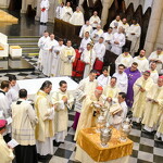08 semana santa arquidiocesana missa crisma10.JPG