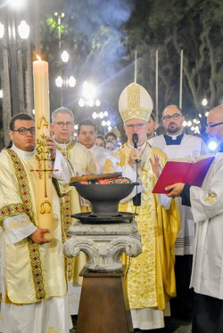 08 semana santa arquidiocesana vigilia pascal11