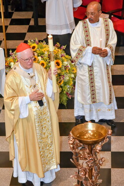 08 semana santa arquidiocesana vigilia pascal38